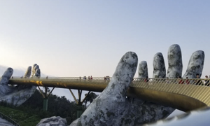 Bana Hill & Golden Bridge tour